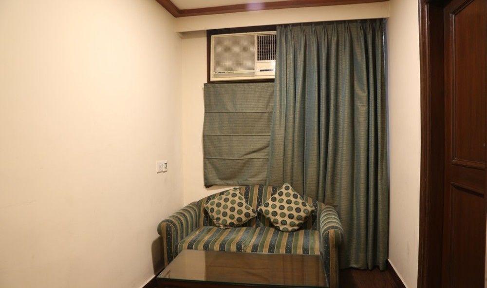 Chirag Residency Hotel Nova Deli Exterior foto