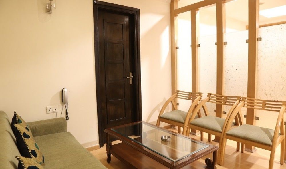 Chirag Residency Hotel Nova Deli Exterior foto